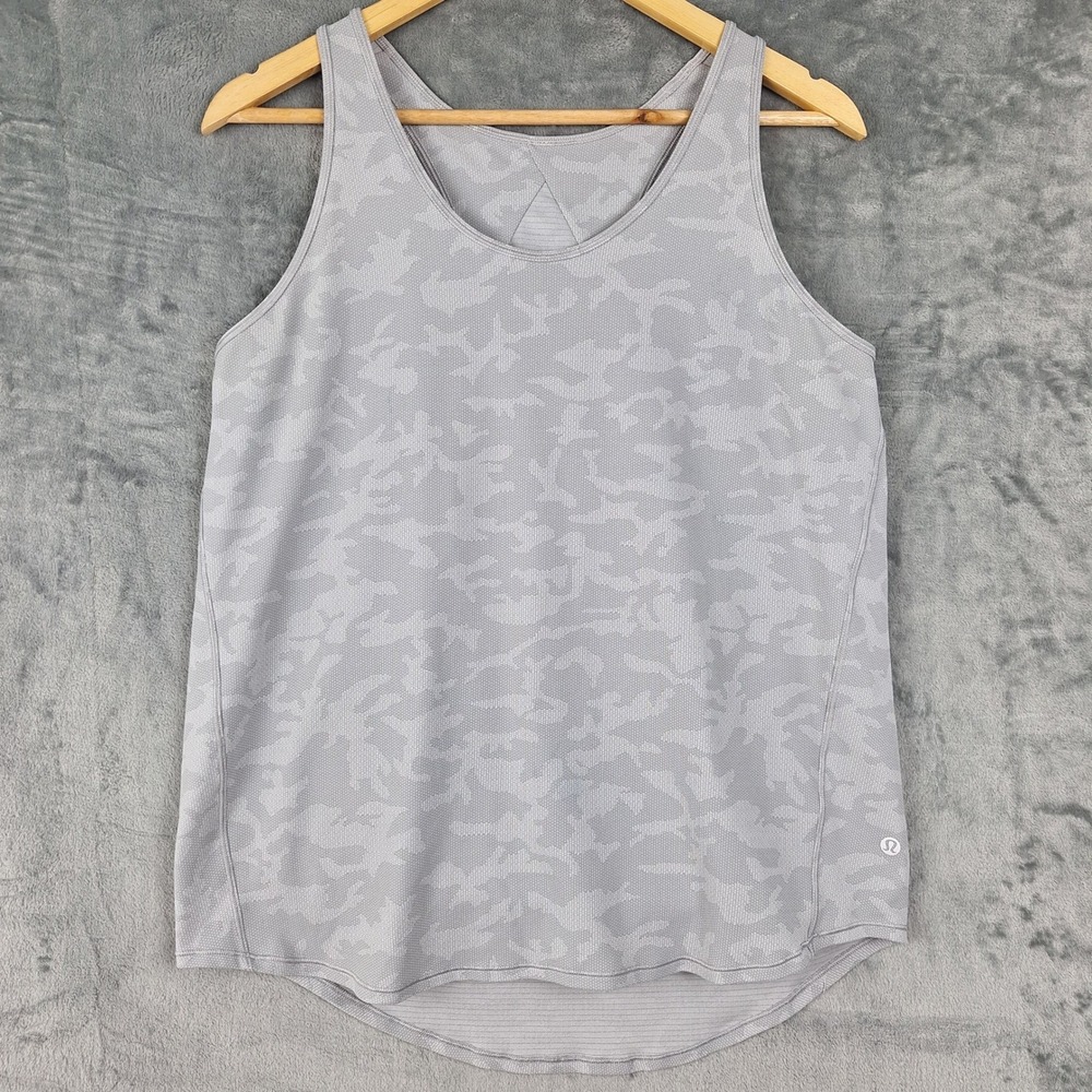 Lululemon Top Womens 8‎ Gray Camo Essential Tank Pleated Athletic Sporty Workout